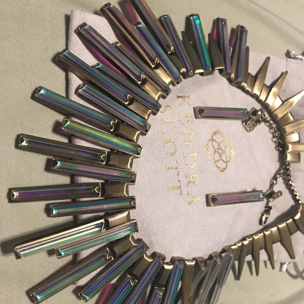 Kendra Scott Kaplan necklace and earring set
